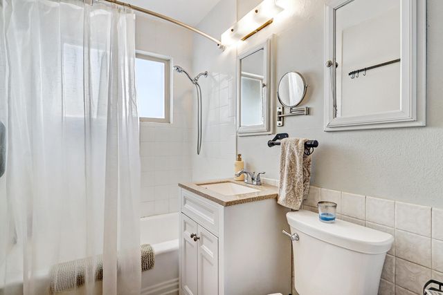 3217 La Veta Drive NE, Albuquerque, NM 87110