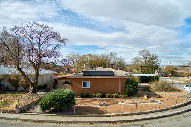 3217 La Veta Drive NE, Albuquerque, NM 87110