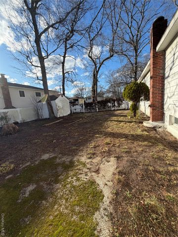 60 Webb Avenue, Patchogue, NY 11772