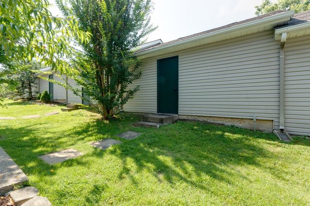 104 Waterview Dr, Hendersonville, TN 37075