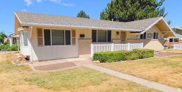 895 N STONEYBROOK RD, Kaysville, UT 84037