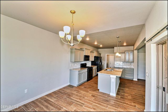 6952 Black Mesquite Drive, El Paso, TX 79934