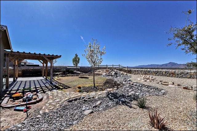 6952 Black Mesquite Drive, El Paso, TX 79934