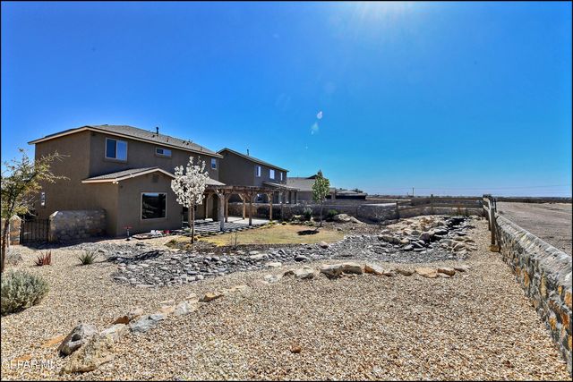 6952 Black Mesquite Drive, El Paso, TX 79934