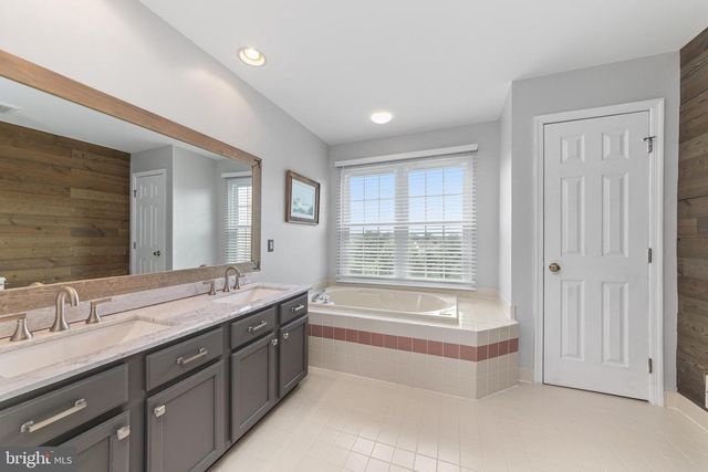 624 WESTBOURNE RD, Harleysville, PA 19438