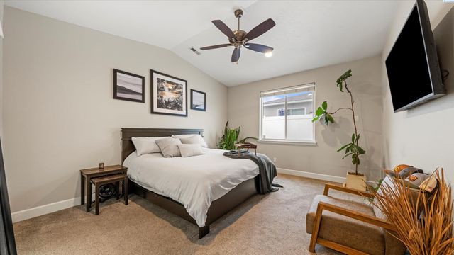 2717 Serenity Ct., West Richland, WA 99353