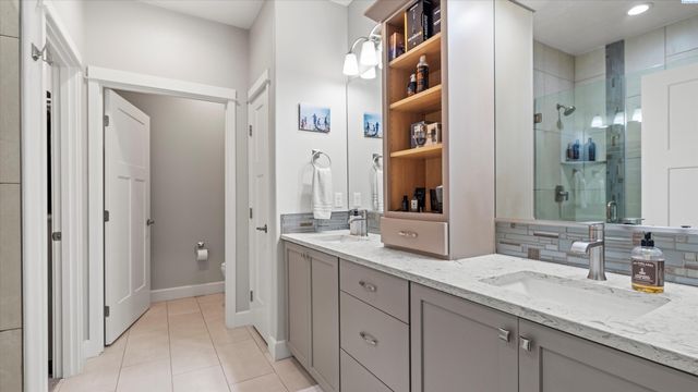 2717 Serenity Ct., West Richland, WA 99353