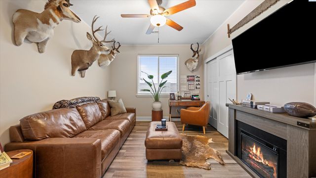 2717 Serenity Ct., West Richland, WA 99353