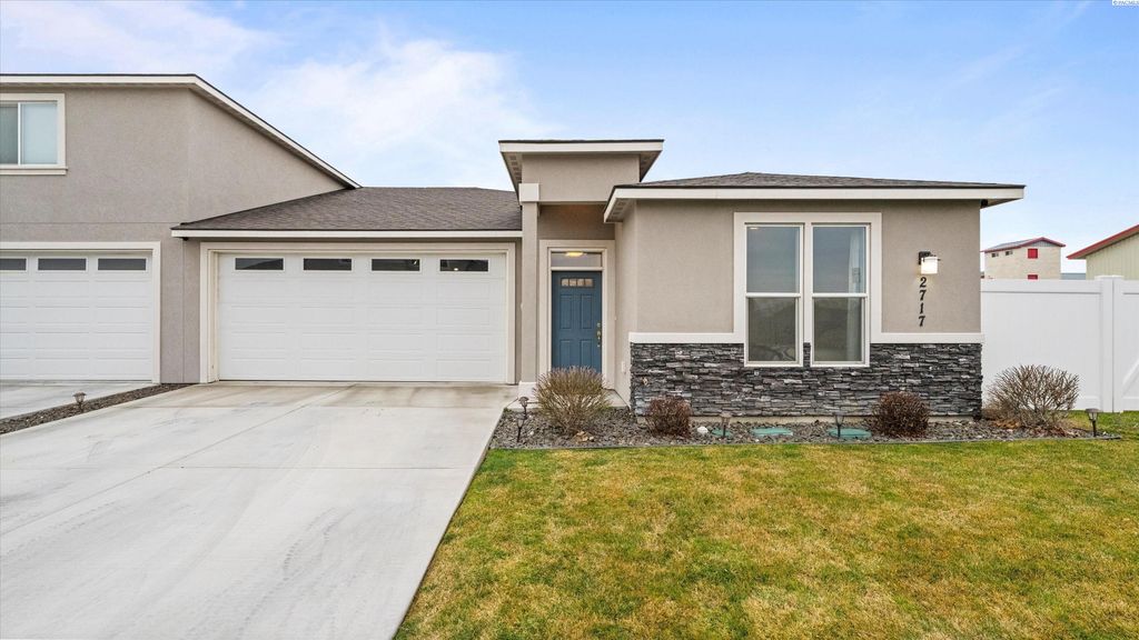 2717 Serenity Ct., West Richland, WA 99353