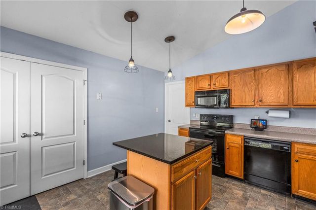 594 Denny Drive, Winston-salem, NC 27107