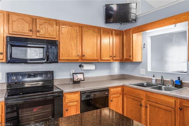594 Denny Drive, Winston-salem, NC 27107