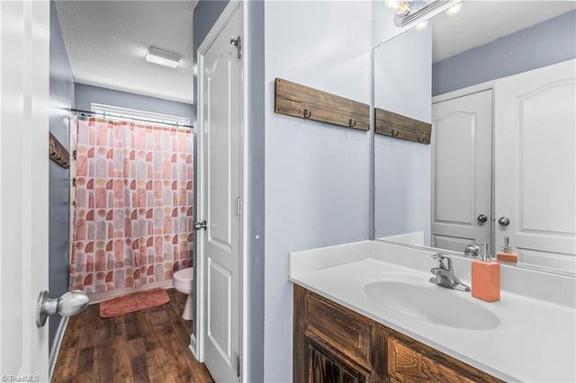 594 Denny Drive, Winston-salem, NC 27107