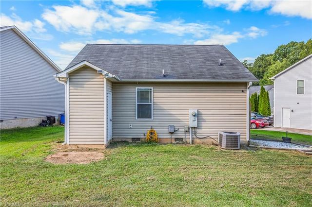 594 Denny Drive, Winston-salem, NC 27107