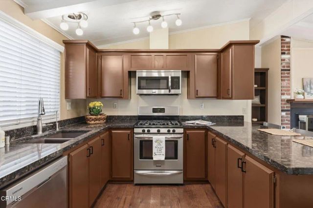 1220 Johnson Drive 107, Ventura, CA 93003