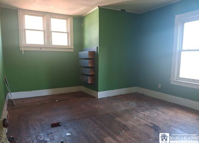 9 Stearns Avenue, Jamestown, NY 14701