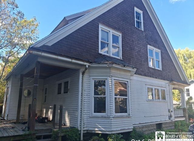 9 Stearns Avenue, Jamestown, NY 14701