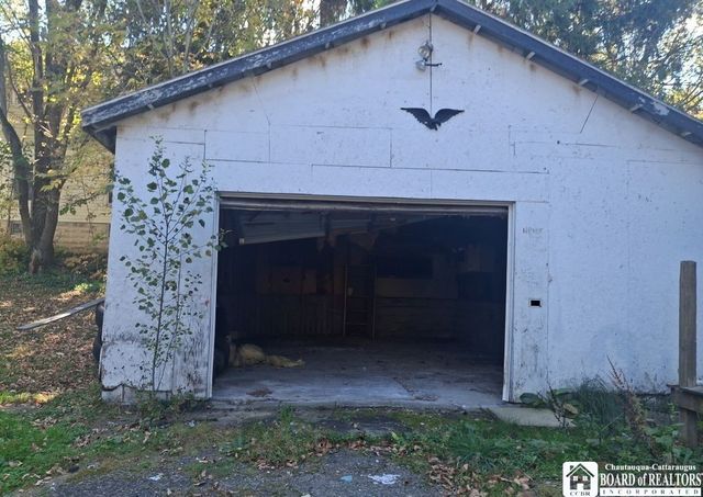 9 Stearns Avenue, Jamestown, NY 14701