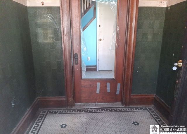 9 Stearns Avenue, Jamestown, NY 14701