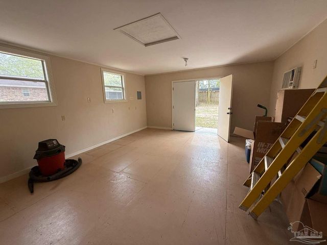 5505 Fairview Dr, Pensacola, FL 32505