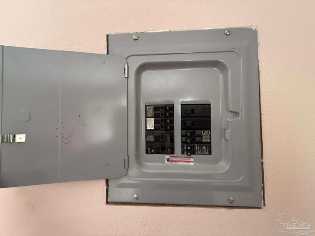 5505 Fairview Dr, Pensacola, FL 32505