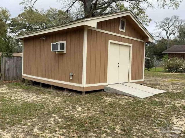 5505 Fairview Dr, Pensacola, FL 32505