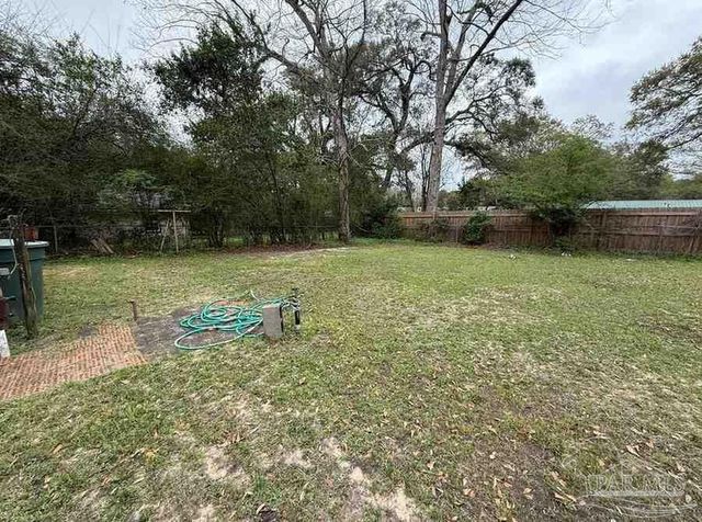 5505 Fairview Dr, Pensacola, FL 32505