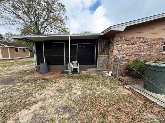 5505 Fairview Dr, Pensacola, FL 32505