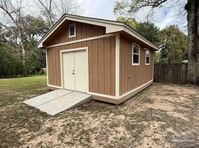 5505 Fairview Dr, Pensacola, FL 32505