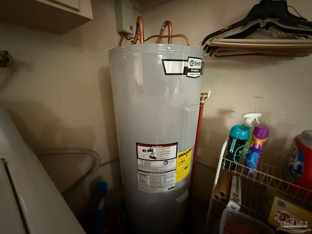 5505 Fairview Dr, Pensacola, FL 32505