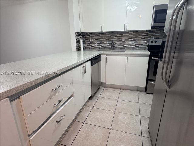 16751 NE 9th Ave 210, North Miami Beach, FL 33162