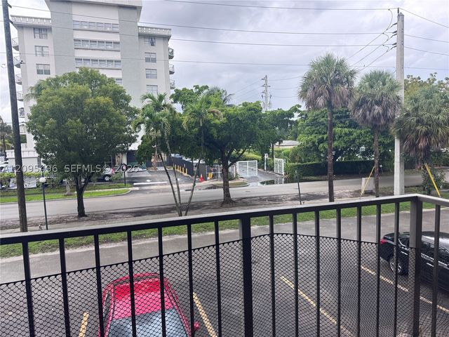 16751 NE 9th Ave 210, North Miami Beach, FL 33162