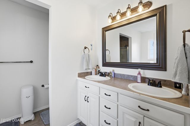 4413 W 28th Pl, Joplin, MO 64804