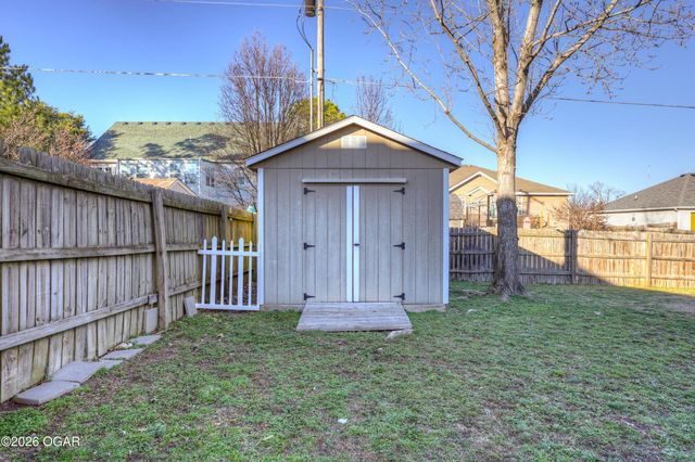 4413 W 28th Pl, Joplin, MO 64804