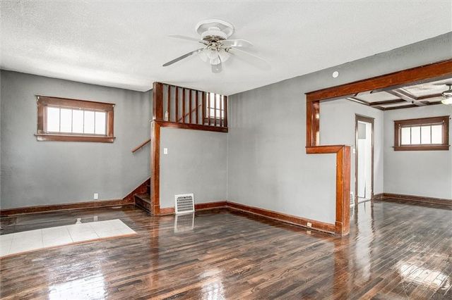 3013 Parkwood Boulevard, Kansas City, KS 66104