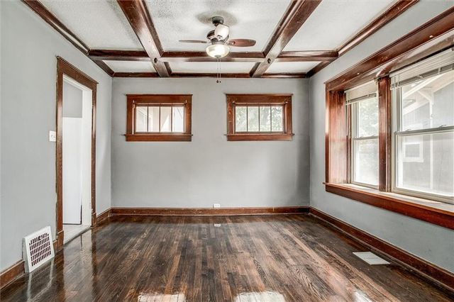 3013 Parkwood Boulevard, Kansas City, KS 66104