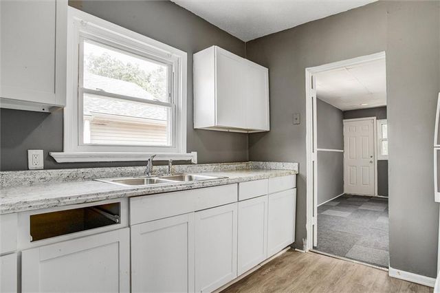 3013 Parkwood Boulevard, Kansas City, KS 66104