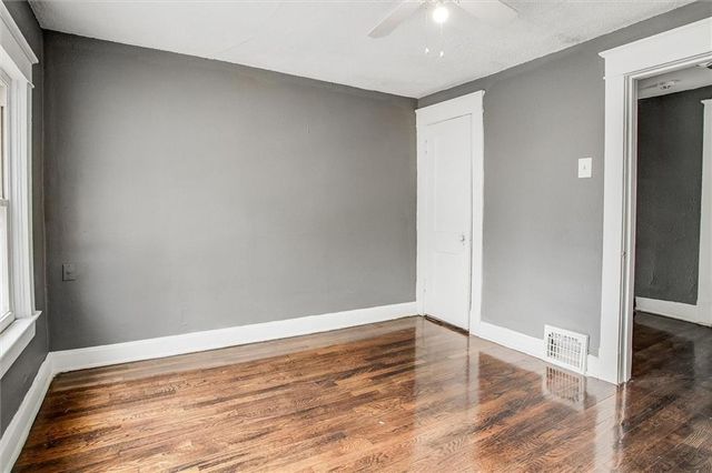 3013 Parkwood Boulevard, Kansas City, KS 66104