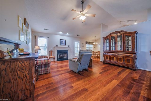 5550 Woodspring Drive, Winston-salem, NC 27106