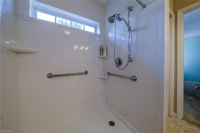 5550 Woodspring Drive, Winston-salem, NC 27106