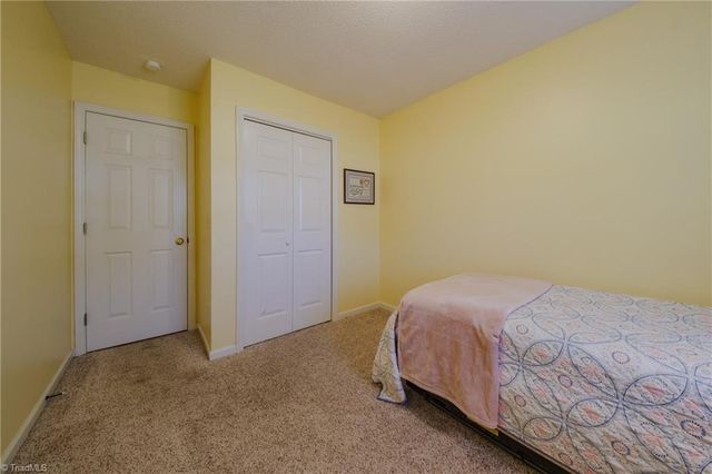 5550 Woodspring Drive, Winston-salem, NC 27106