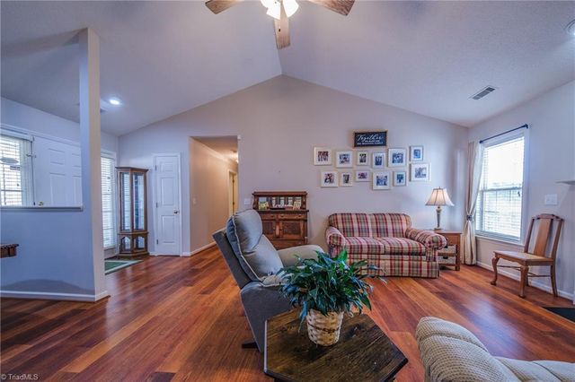 5550 Woodspring Drive, Winston-salem, NC 27106