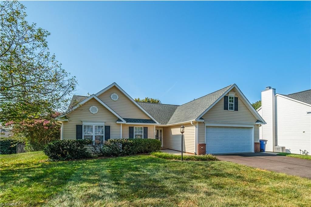5550 Woodspring Drive, Winston-salem, NC 27106