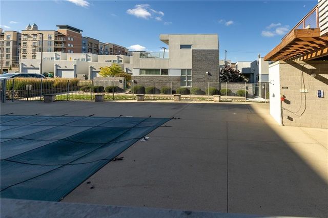 522 LOCUST Lane 110, Kansas City, MO 64106