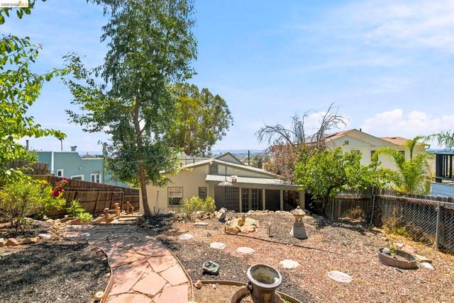 6616 Outlook Ave, Oakland, CA 94605