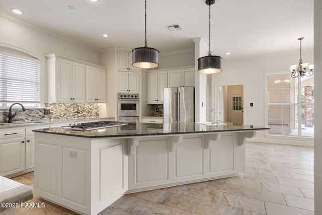 102 Plainfield Circle, Lafayette, LA 70503