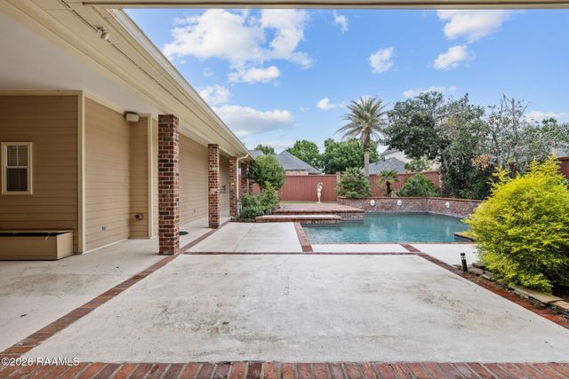 102 Plainfield Circle, Lafayette, LA 70503