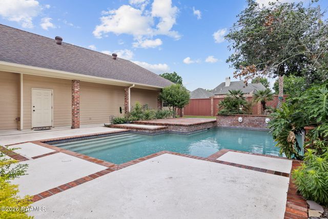 102 Plainfield Circle, Lafayette, LA 70503