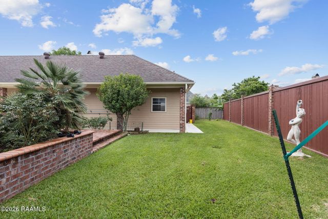102 Plainfield Circle, Lafayette, LA 70503