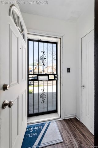 16532 Griggs Street, Detroit, MI 48221