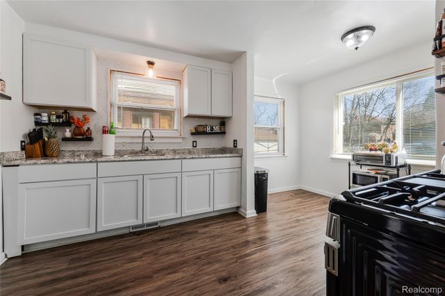 16532 Griggs Street, Detroit, MI 48221